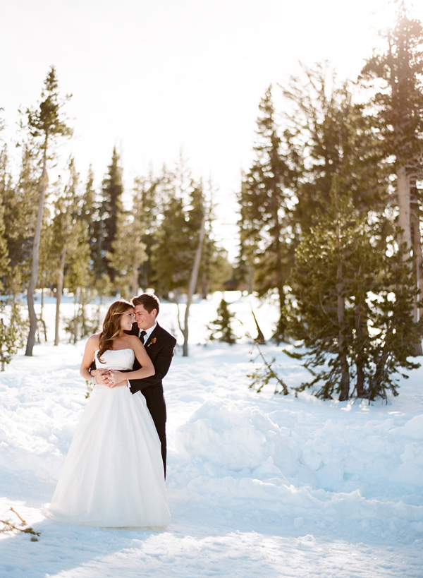 snowy-winter-wedding-ideas