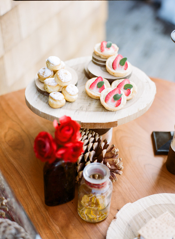 snowy-winter-wedding-ideas