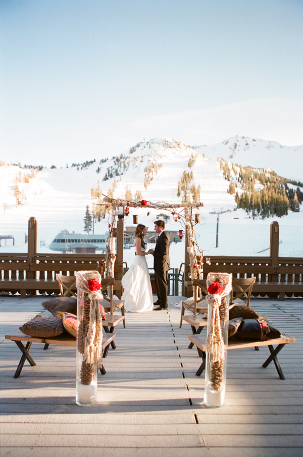 snowy-winter-wedding-ideas