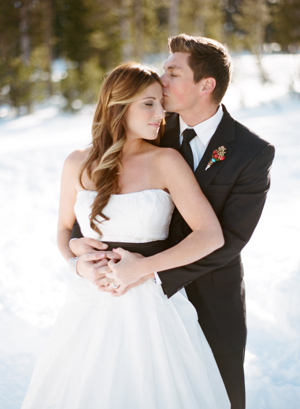 snowy-winter-wedding-ideas