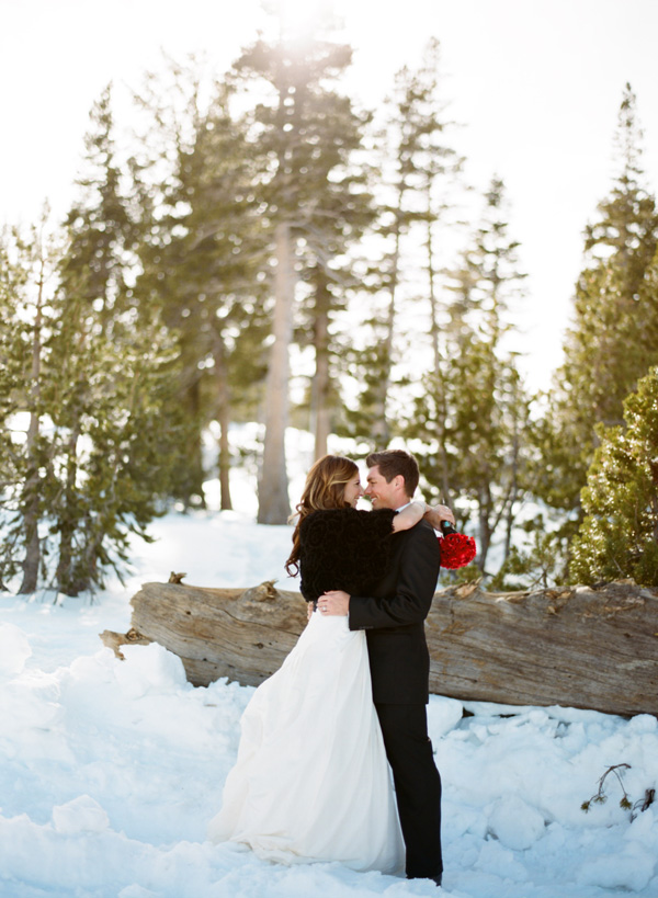 snowy-winter-wedding-ideas