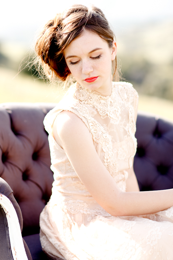 soft-vintage-engagement-session