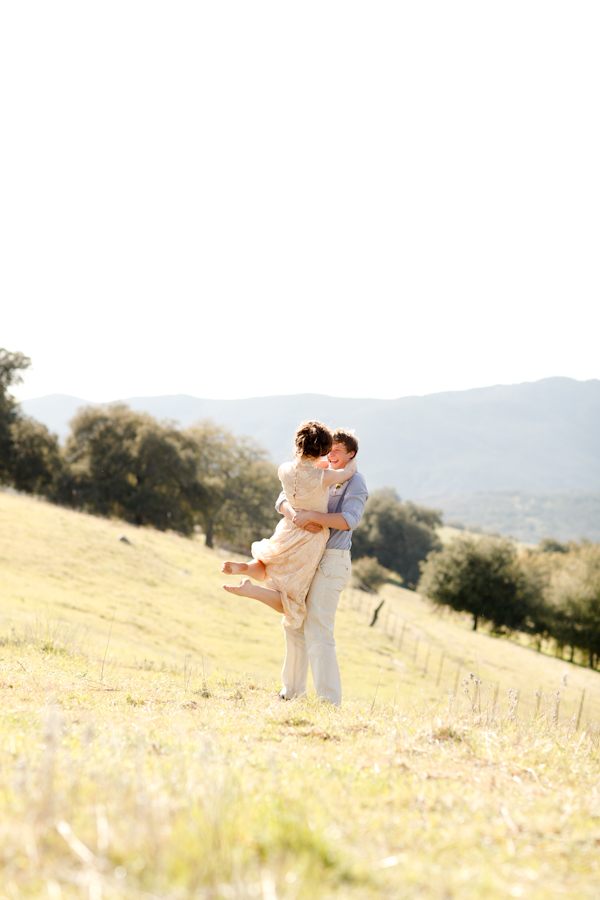 soft-vintage-engagement-session