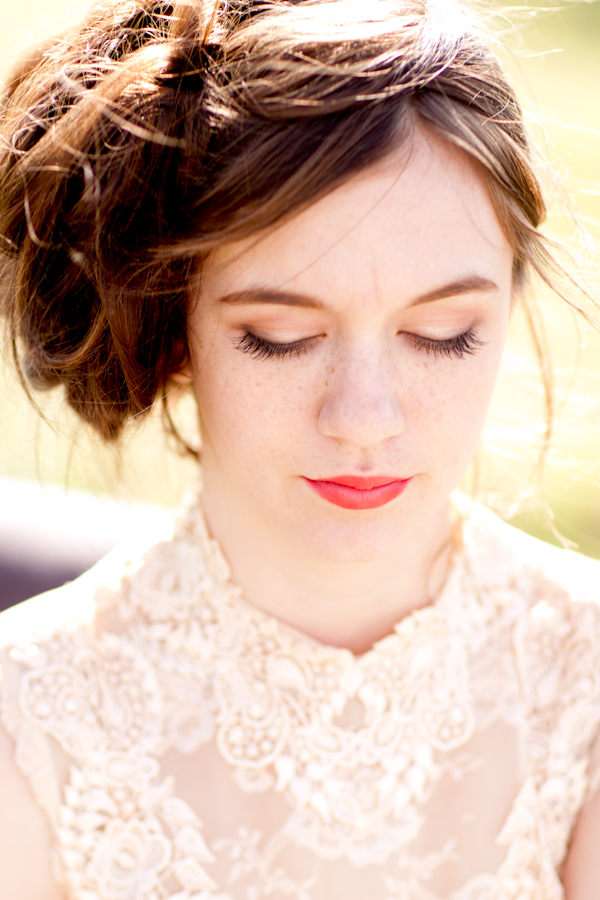 soft-vintage-engagement-session