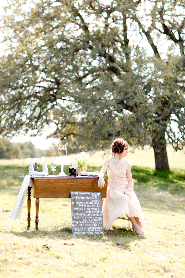 soft-vintage-engagement-session