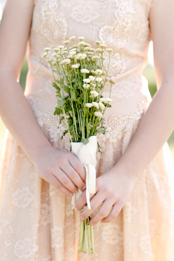 soft-vintage-engagement-session