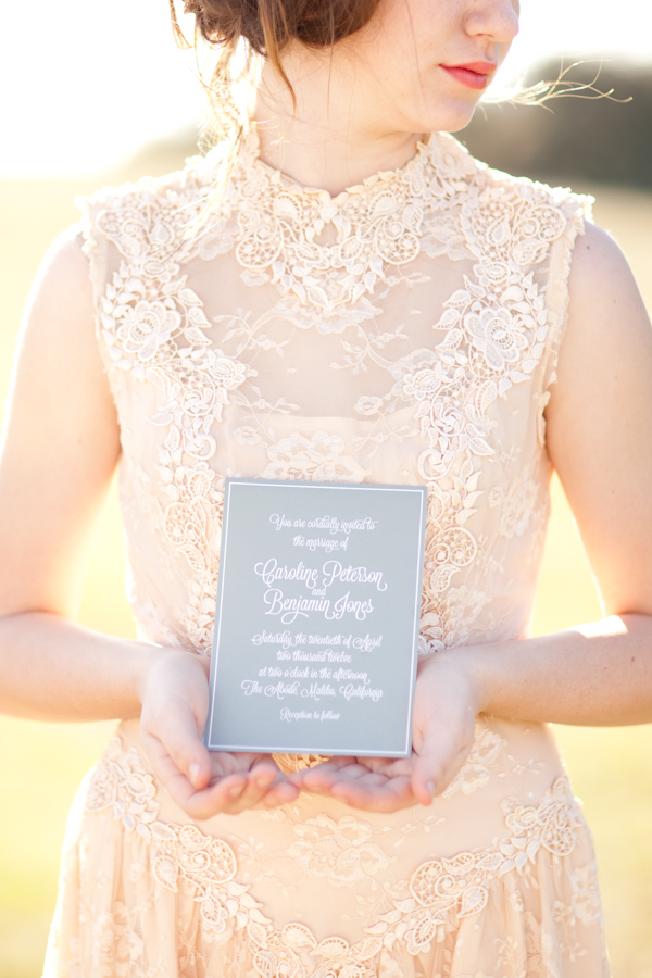 soft-vintage-engagement-session
