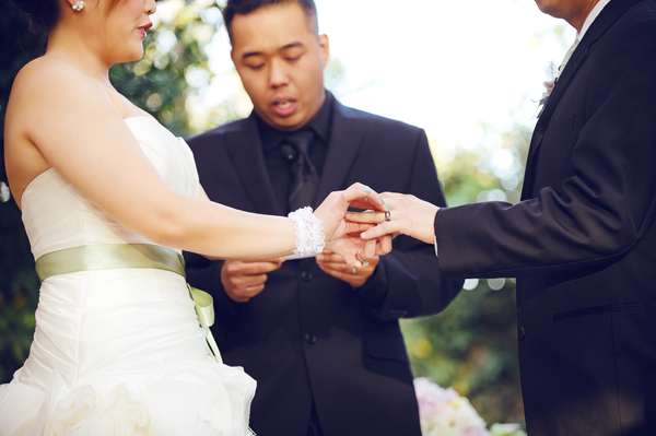 vintage-chic-spring-time-wedding