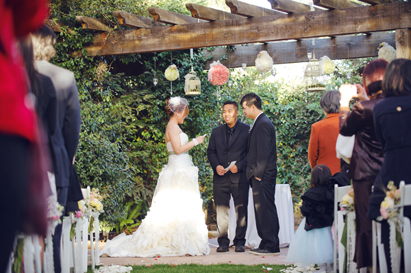 vintage-chic-spring-time-wedding