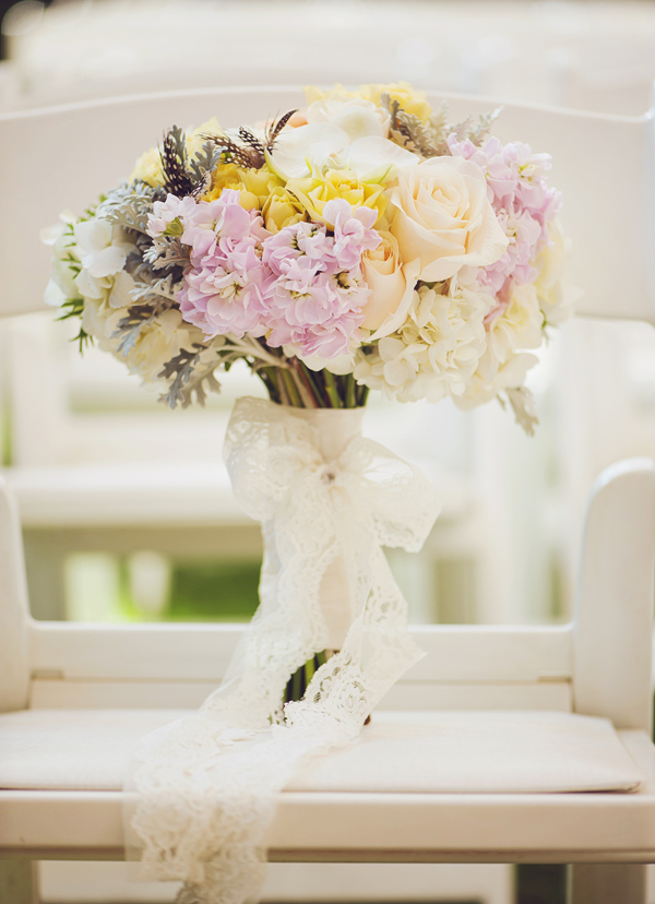 vintage-chic-spring-time-wedding