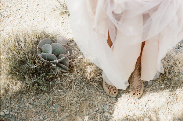 desert-bridal-shoot