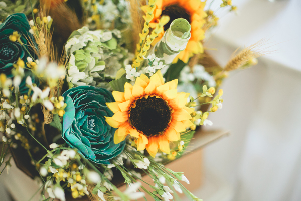 homespun-yellow-wedding-ideas