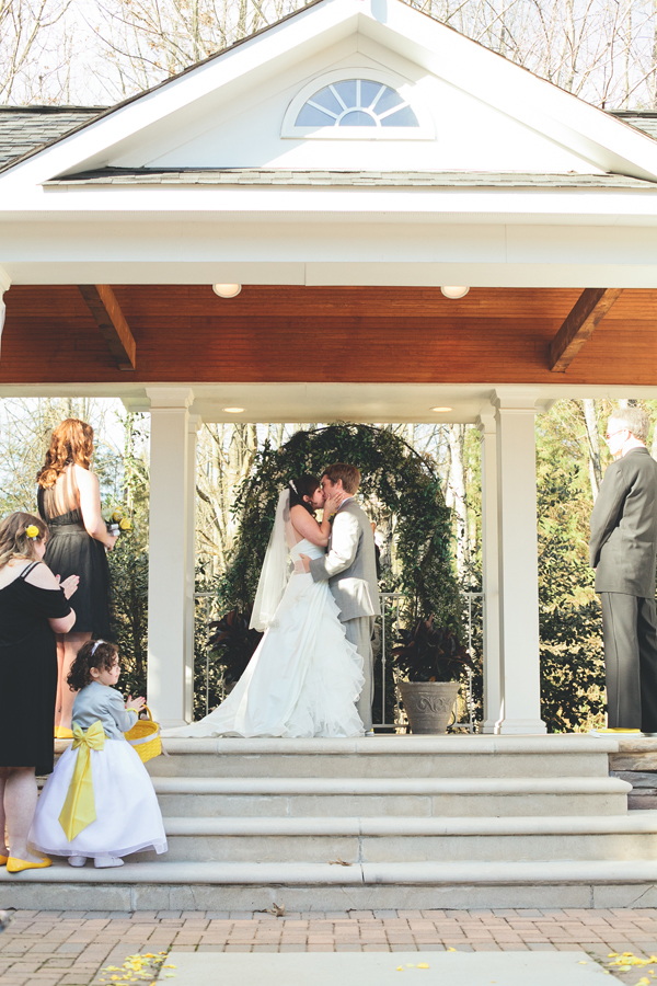 homespun-yellow-wedding-ideas