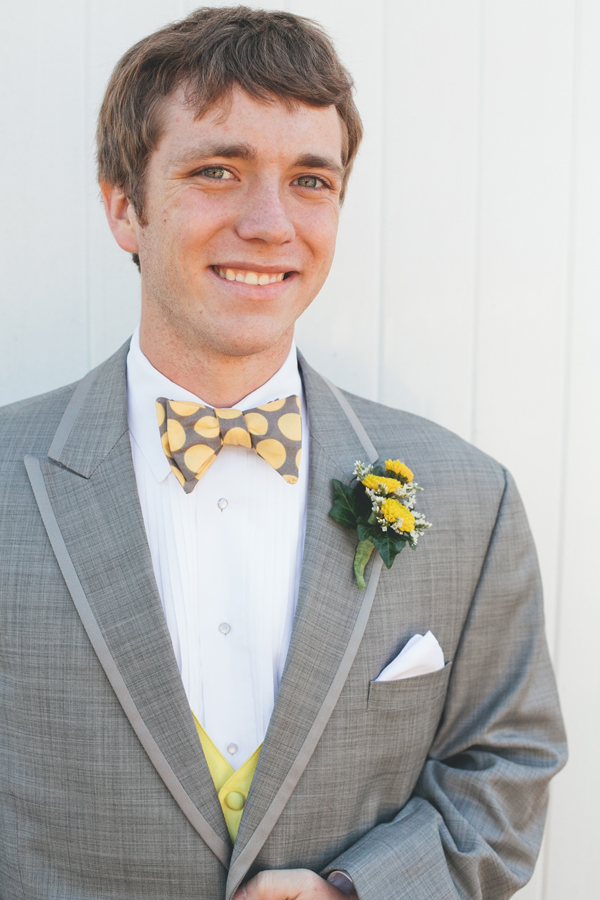 homespun-yellow-wedding-ideas