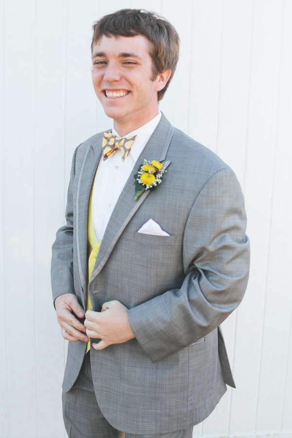 homespun-yellow-wedding-ideas