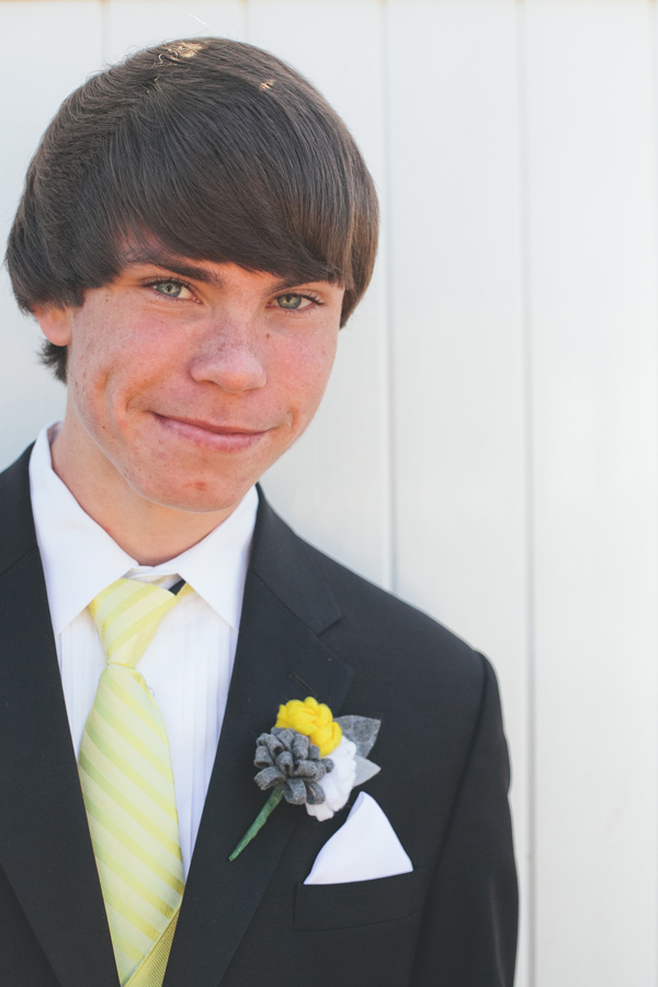 homespun-yellow-wedding-ideas