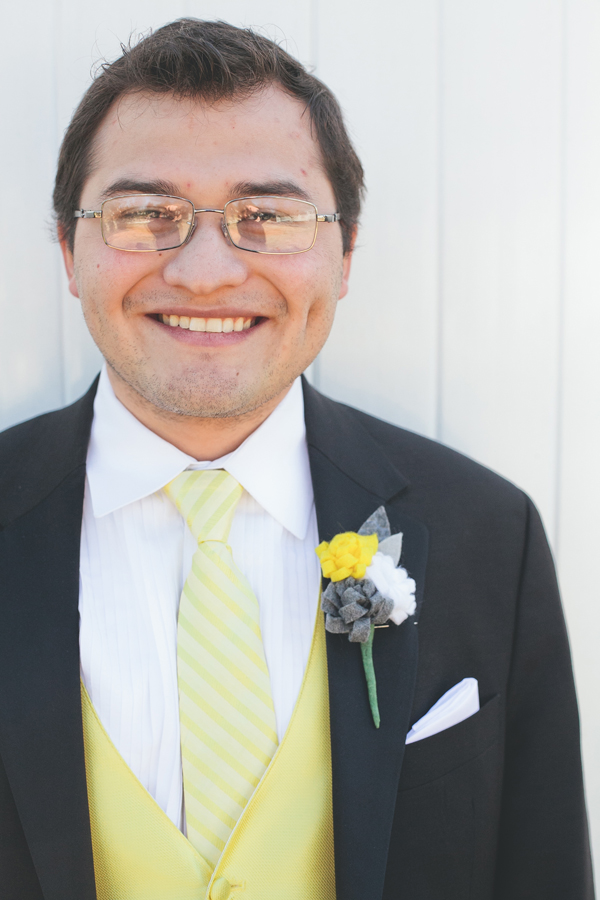 homespun-yellow-wedding-ideas