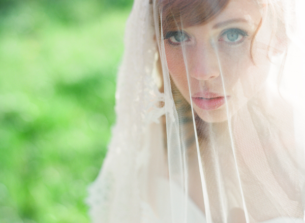 spring-bridal-session