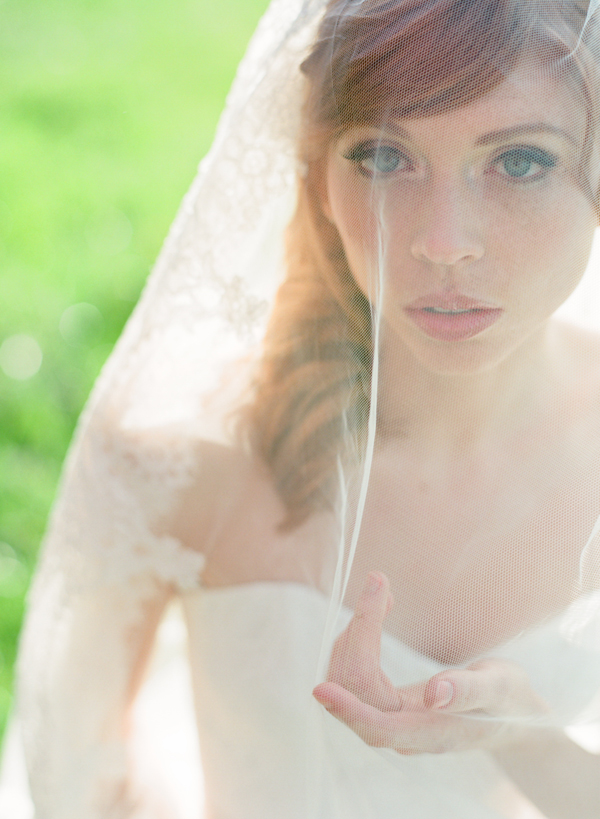 spring-bridal-session