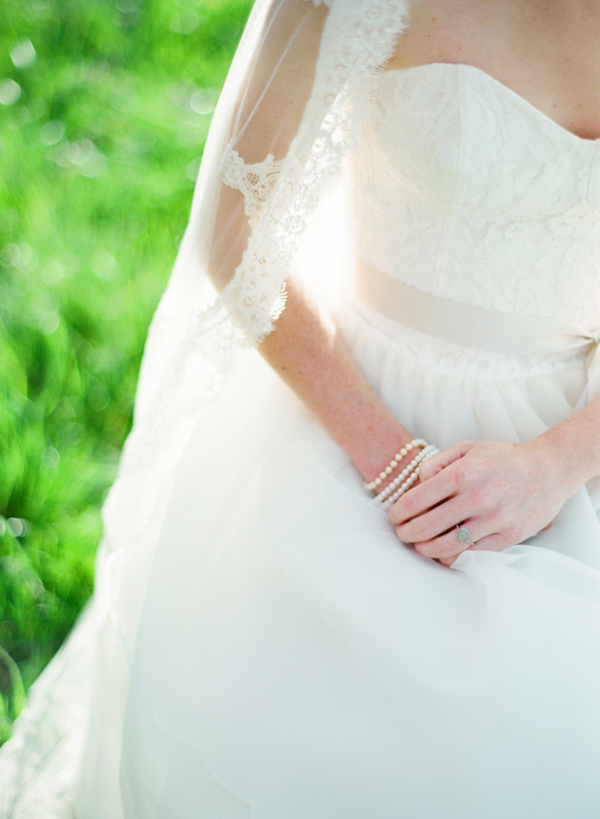 spring-bridal-session