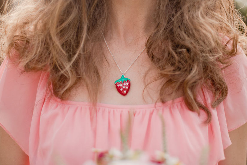 strawberry-garden-bridal-shower-ideas
