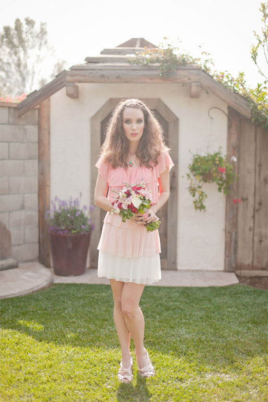 strawberry-garden-bridal-shower-ideas