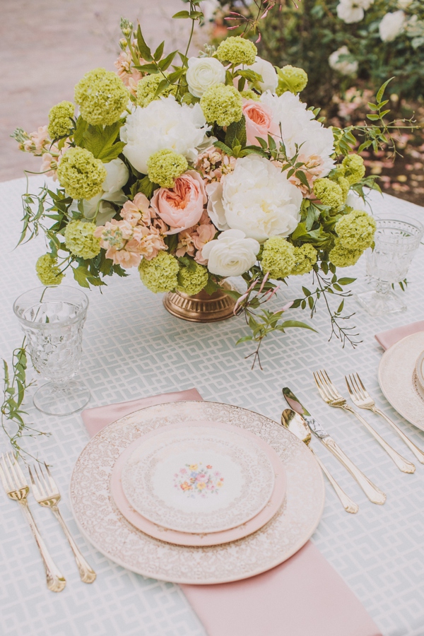 vintage-garden-wedding-ideas-at-haiku