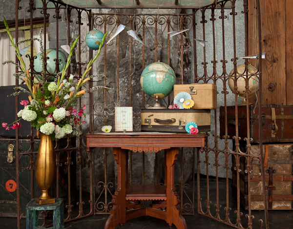 vintage-travel-wedding-ideas