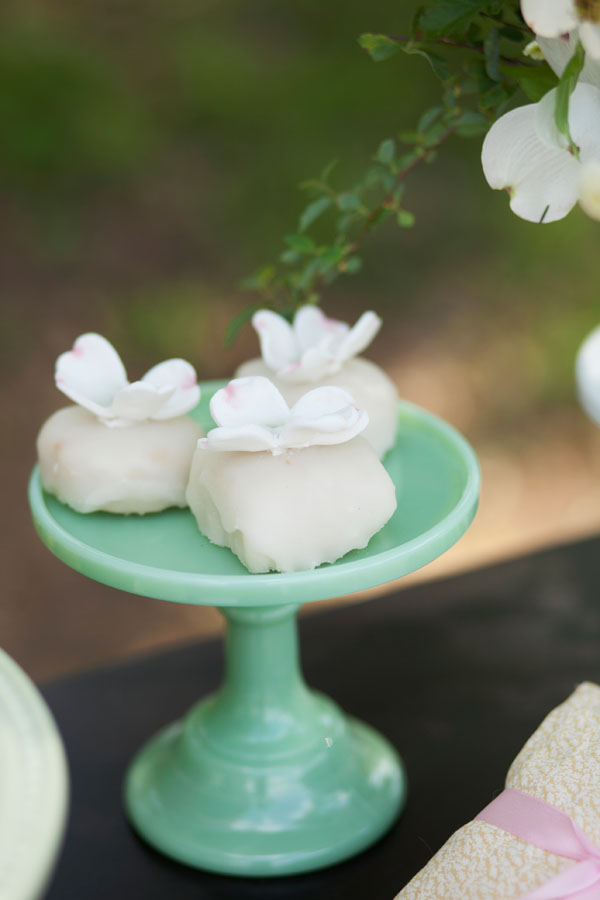 dogwood-wedding-inspiration