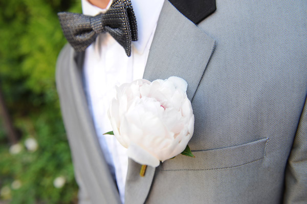 glamorous-and-elegant-backyard-wedding