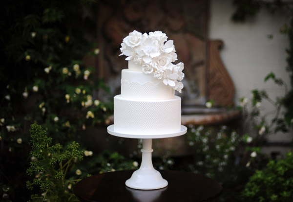 glamorous-and-elegant-backyard-wedding