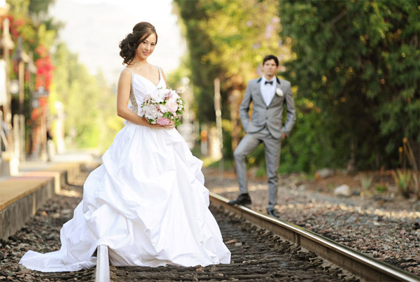 glamorous-and-elegant-backyard-wedding