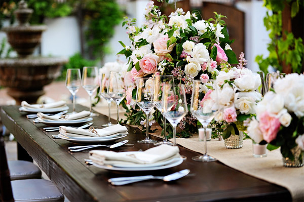 glamorous-and-elegant-backyard-wedding