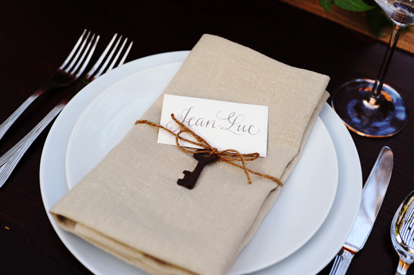 glamorous-and-elegant-backyard-wedding