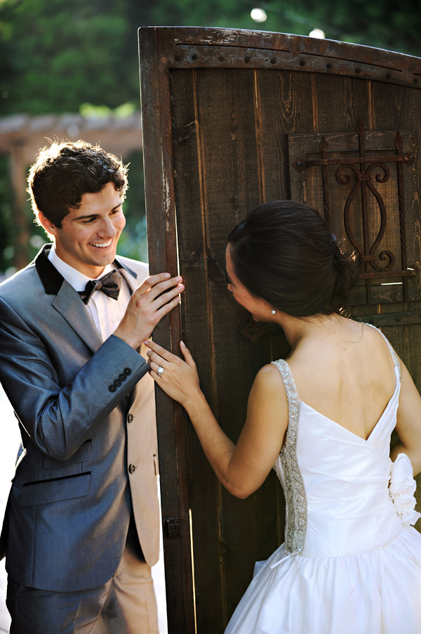 glamorous-and-elegant-backyard-wedding