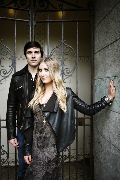 hip-and-stylish-engagement-shoot-from
