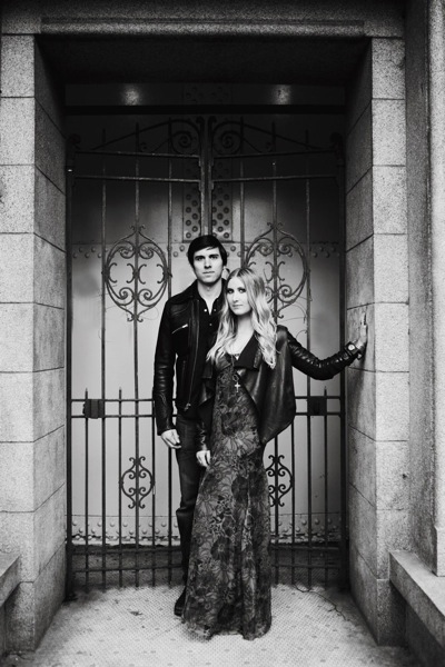 hip-and-stylish-engagement-shoot-from