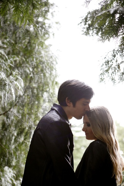hip-and-stylish-engagement-shoot-from