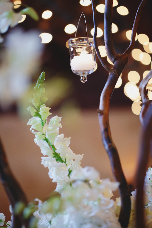 lavender-and-white-wedding-ideas-with