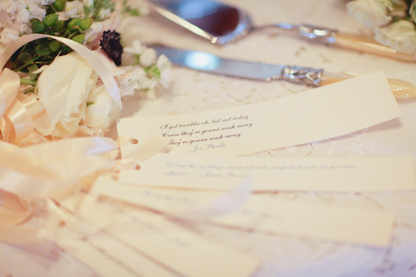 lavender-and-white-wedding-ideas-with