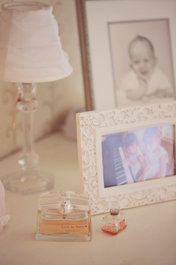 lavender-and-white-wedding-ideas-with