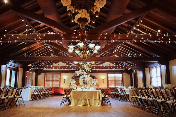 lavender-and-white-wedding-ideas-with