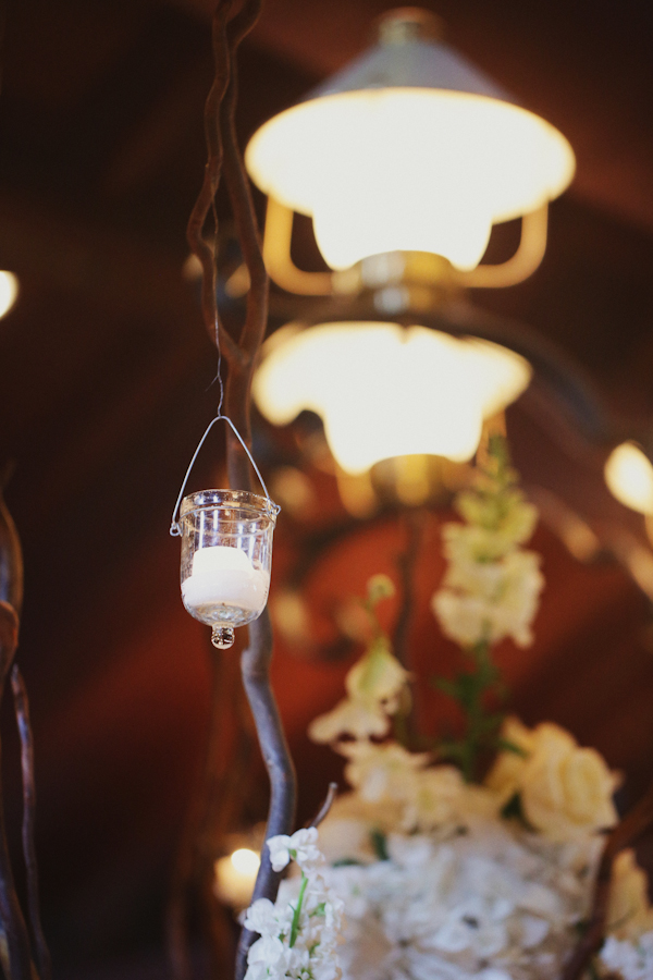 lavender-and-white-wedding-ideas-with