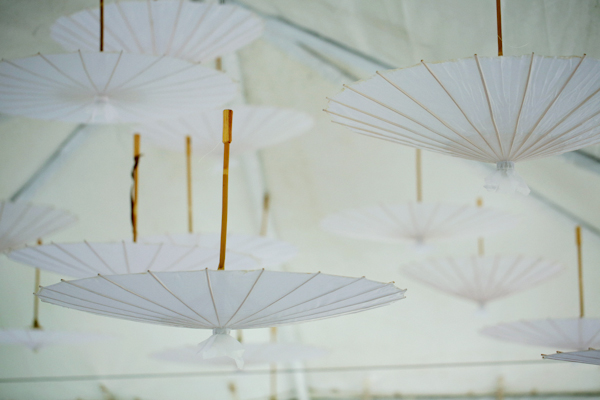 lavender-and-white-wedding-ideas-with