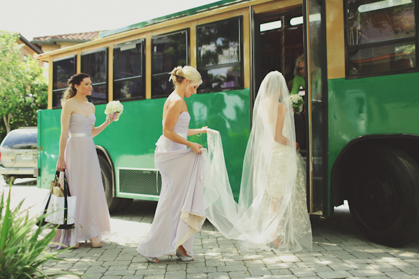 lavender-and-white-wedding-ideas-with