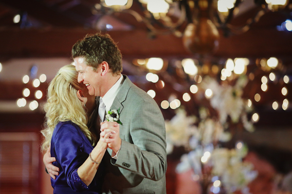 lavender-and-white-wedding-ideas-with