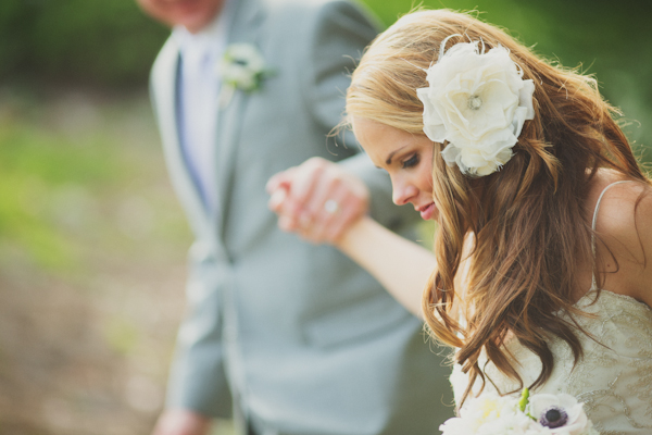 lavender-and-white-wedding-ideas-with