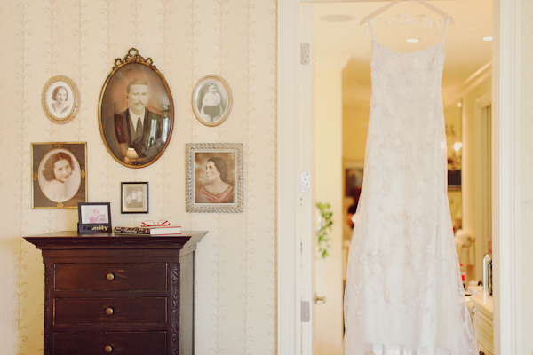 lavender-and-white-wedding-ideas-with