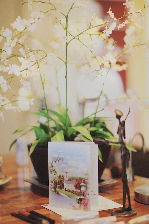 lavender-and-white-wedding-ideas-with