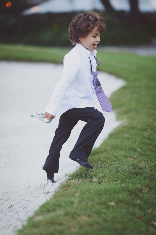 lavender-and-white-wedding-ideas-with